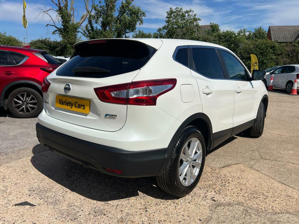 Nissan Qashqai 1.2 Dig-t Acenta 2Wd Euro 5 Ss Black #7