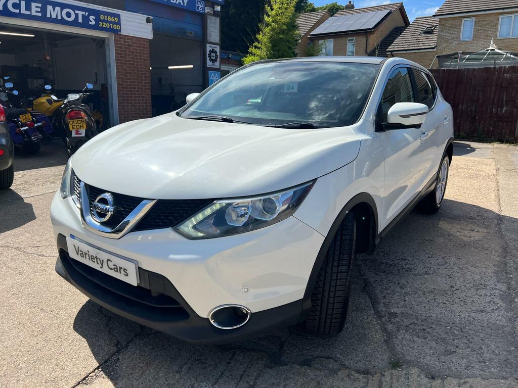 Nissan Qashqai 1.2 Dig-t Acenta 2Wd Euro 5 Ss Black #3