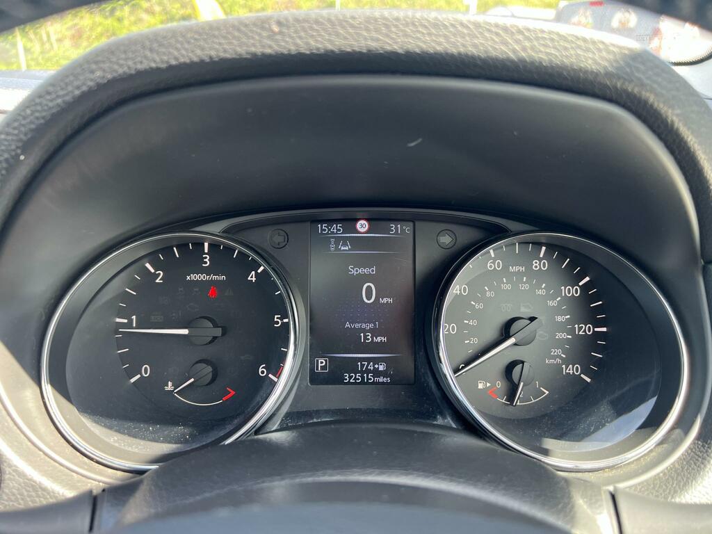 Nissan Qashqai 1.2 Dig-t Acenta 2Wd Euro 5 Ss Black #26