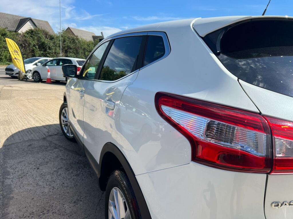 Nissan Qashqai 1.2 Dig-t Acenta 2Wd Euro 5 Ss Black #10