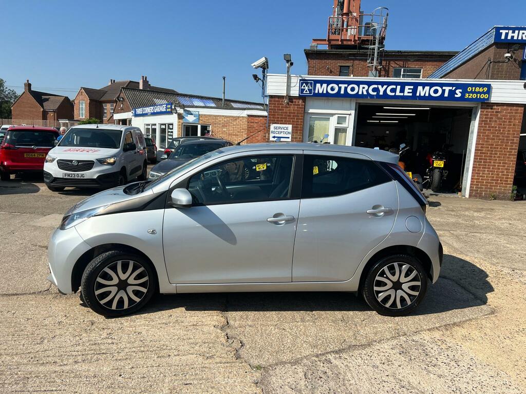 Toyota Aygo X X-play Vvt-i Cvt Silver #4