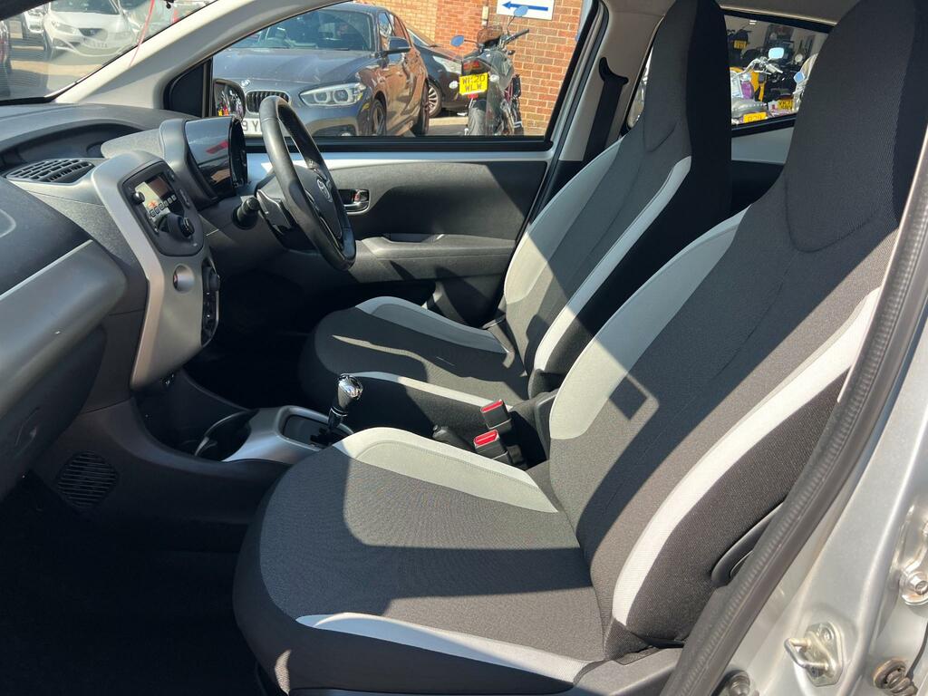 Toyota Aygo X 1.0 Vvt-i X-pure Euro 6 White #12