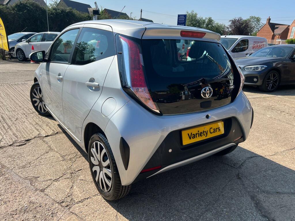 Toyota Aygo X X-play Vvt-i Cvt Silver #5