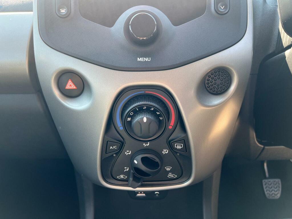 Toyota Aygo X 1.0 Vvt-i X-pure Euro 6 White #16