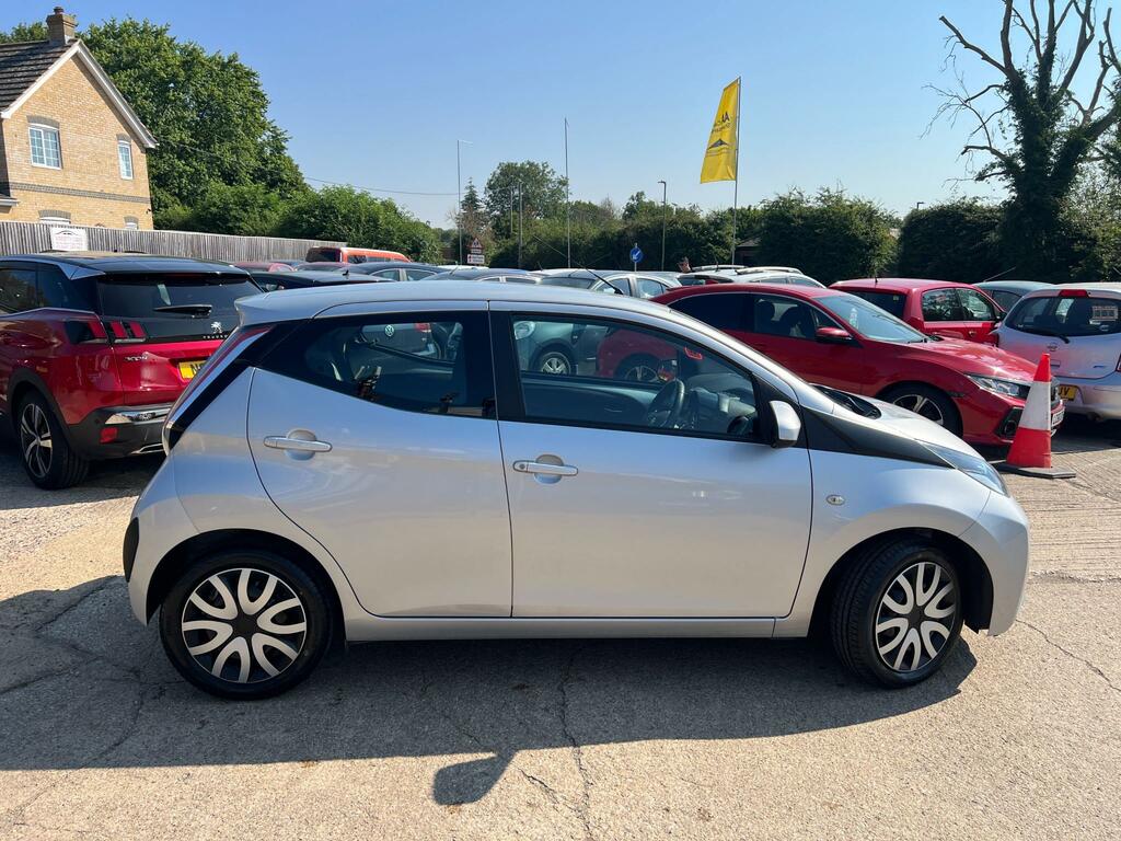 Toyota Aygo X 1.0 Vvt-i X-pure Euro 6 White #8