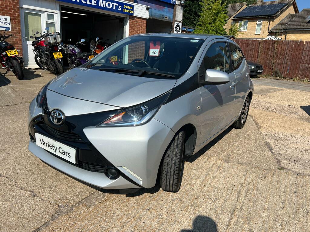 Toyota Aygo X X-play Vvt-i Cvt Silver #3