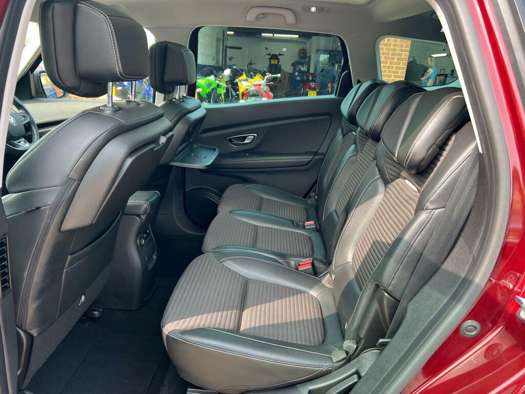 Renault Grand Scenic Iconic Black #40