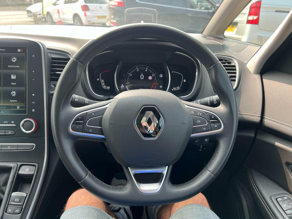Renault Grand Scenic Iconic Black #24