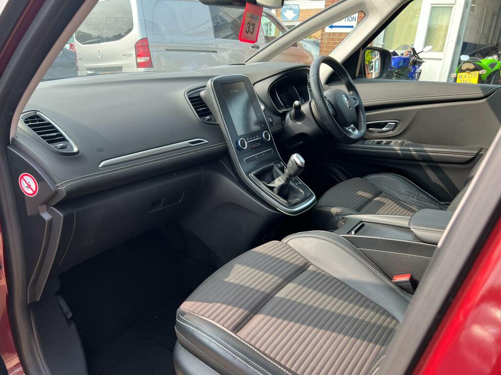Renault Grand Scenic Iconic Black #11