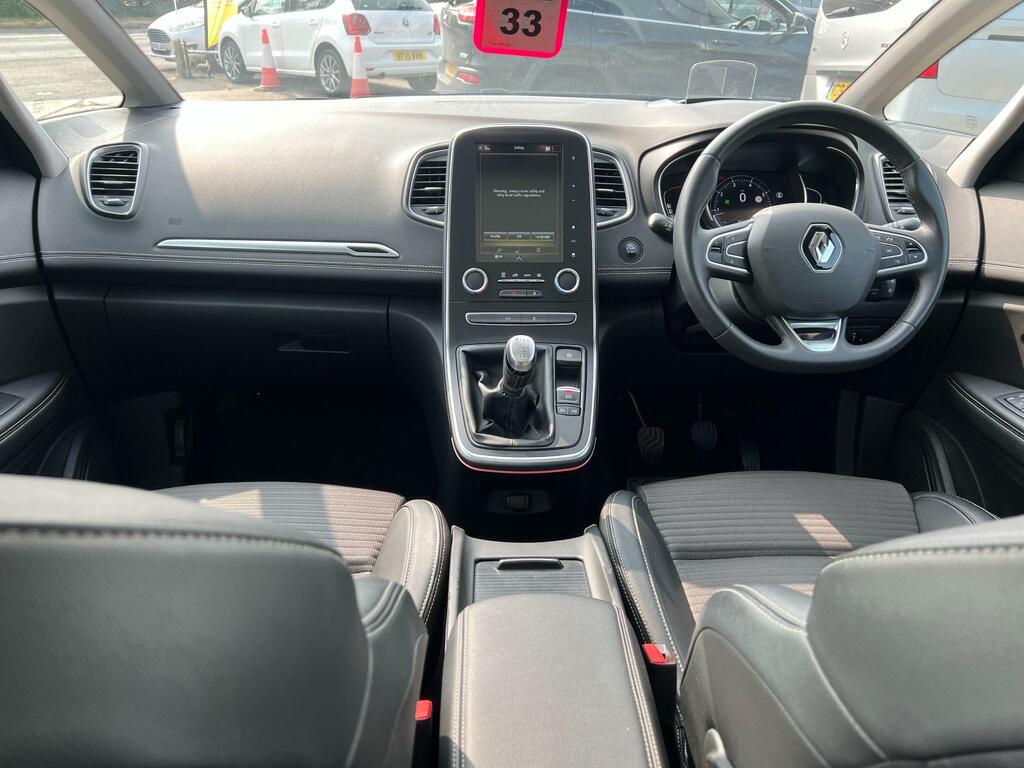 Renault Grand Scenic Iconic Black #15