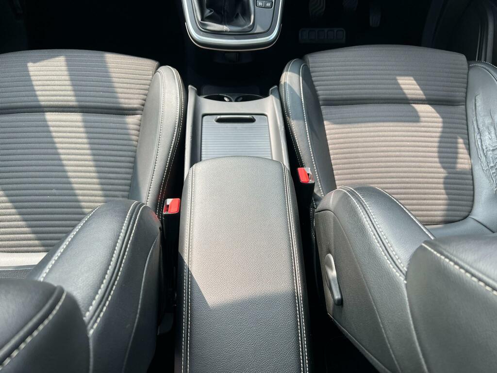 Renault Grand Scenic Iconic Black #18