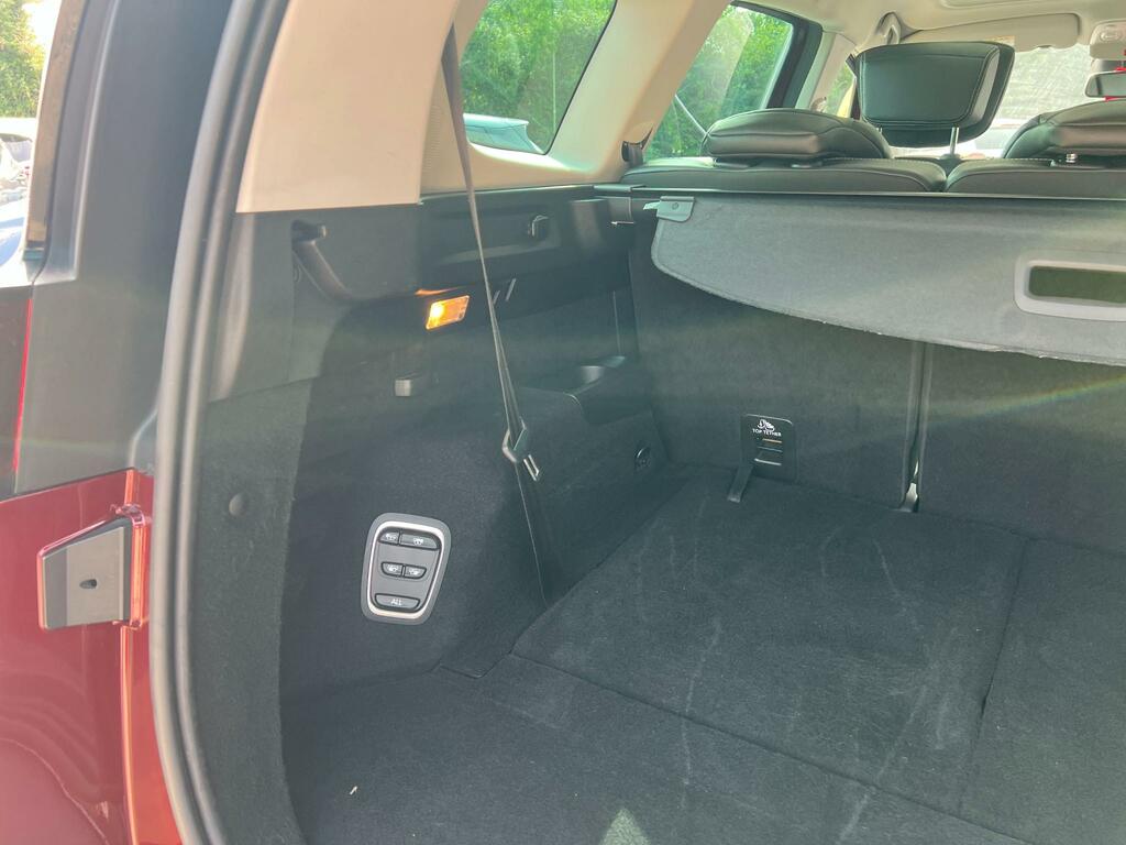 Renault Grand Scenic Iconic Black #44