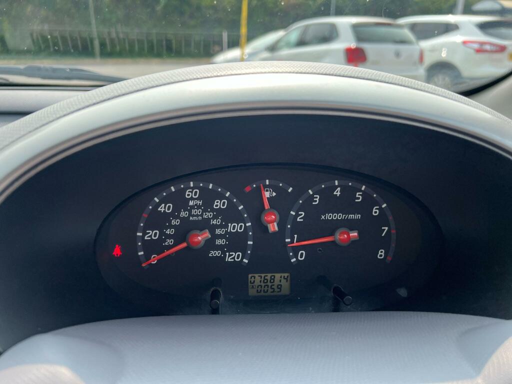 Nissan Micra Se Silver #19