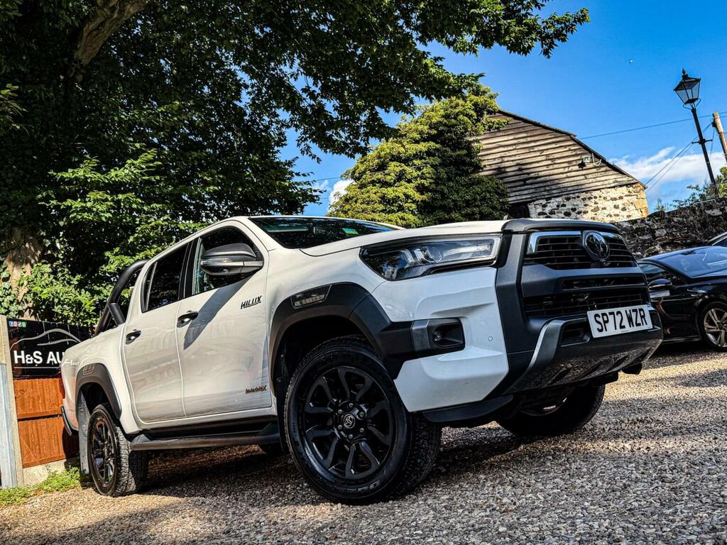 Toyota HILUX 2.8 D-4d Invincible X 4Wd Euro 6 Ss White #2