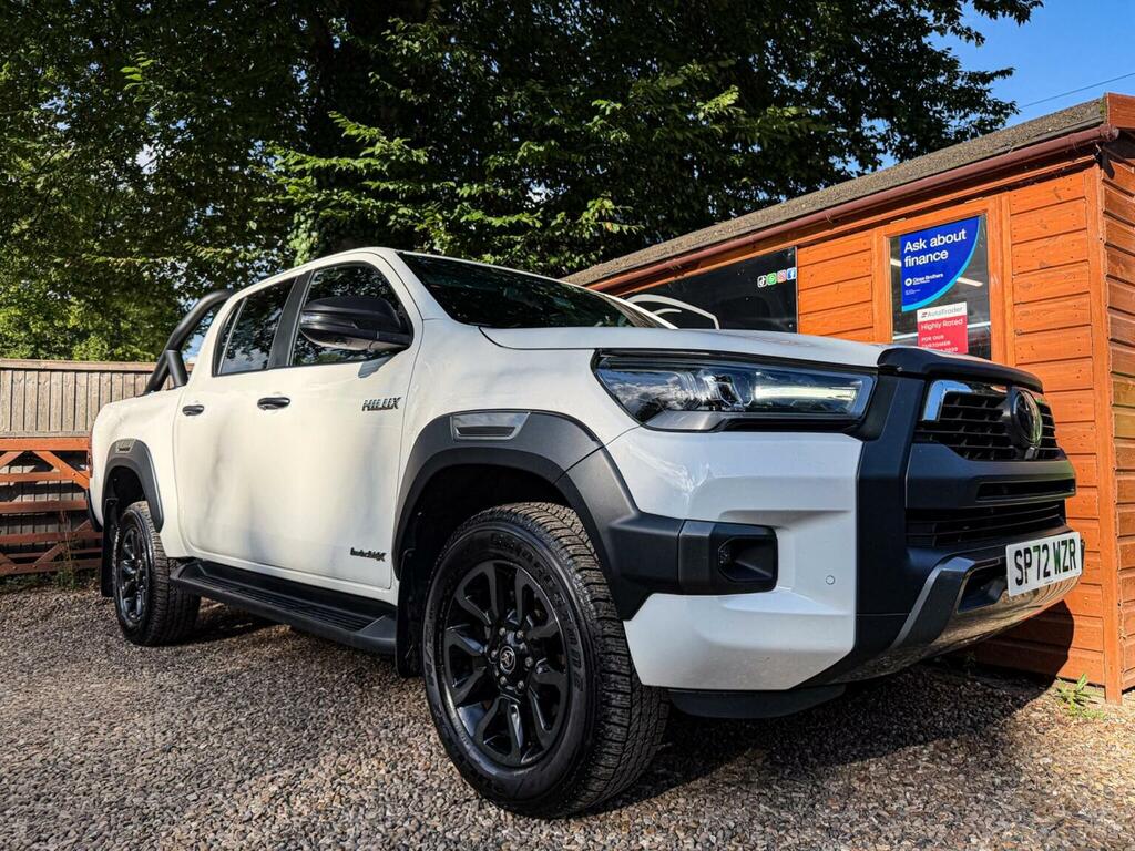 Toyota HILUX 2.8 D-4d Invincible X 4Wd Euro 6 Ss White #4
