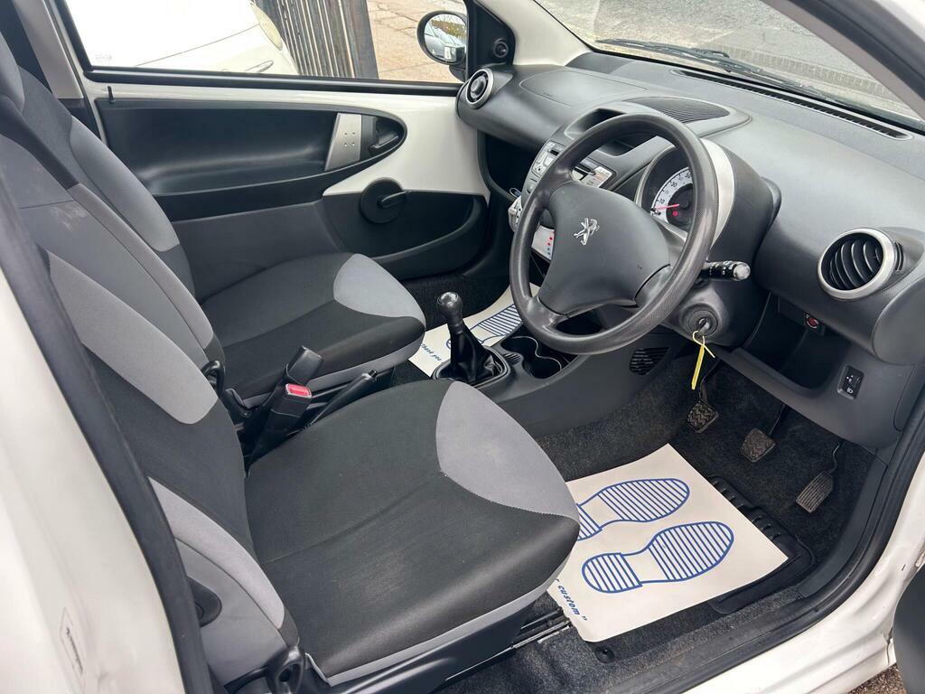 Peugeot 107 107 Allure Silver #8