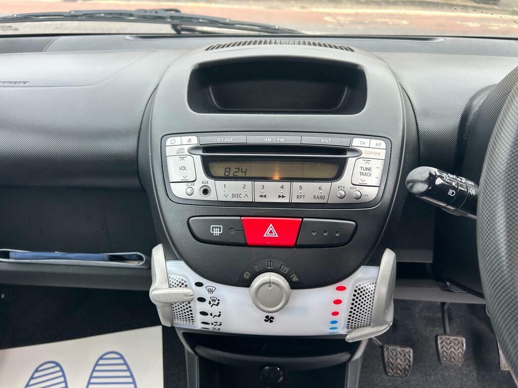 Peugeot 107 107 Allure Silver #15