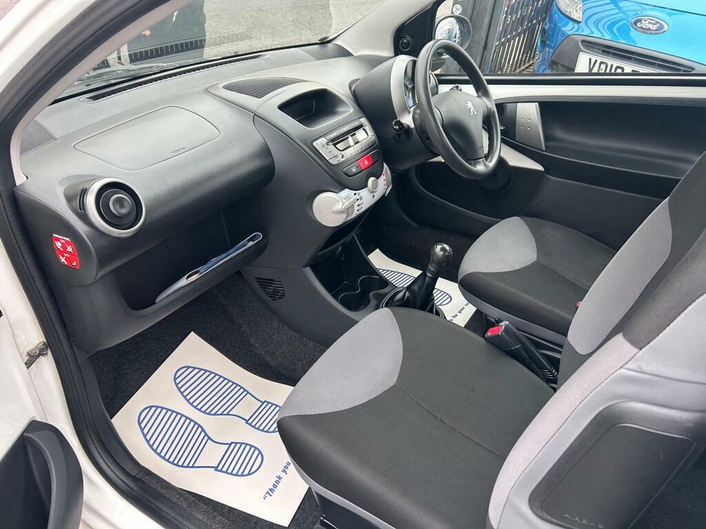 Peugeot 107 107 Allure Silver #7