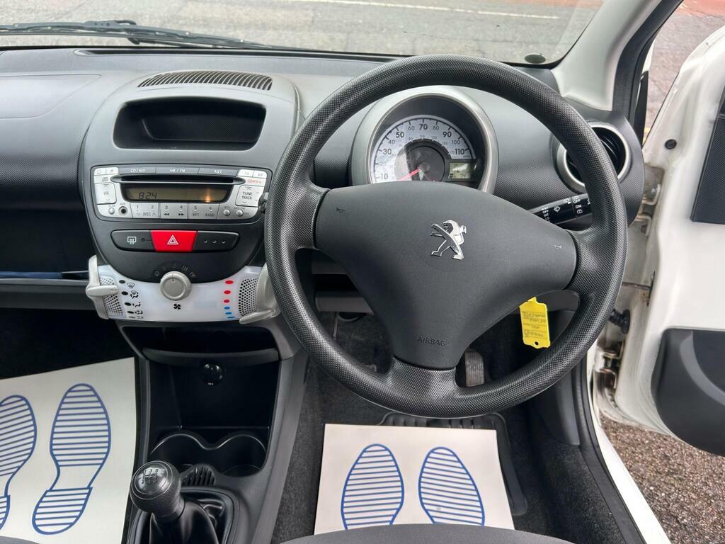 Peugeot 107 107 Allure Silver #13