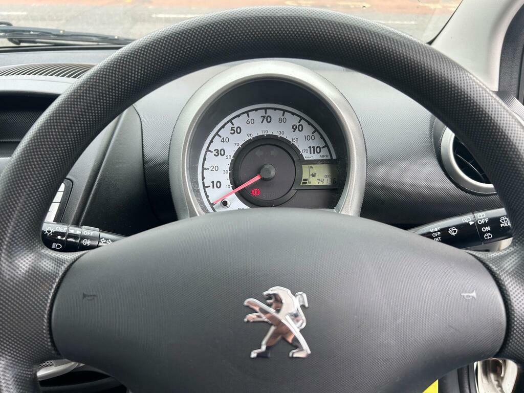 Peugeot 107 107 Allure Silver #14