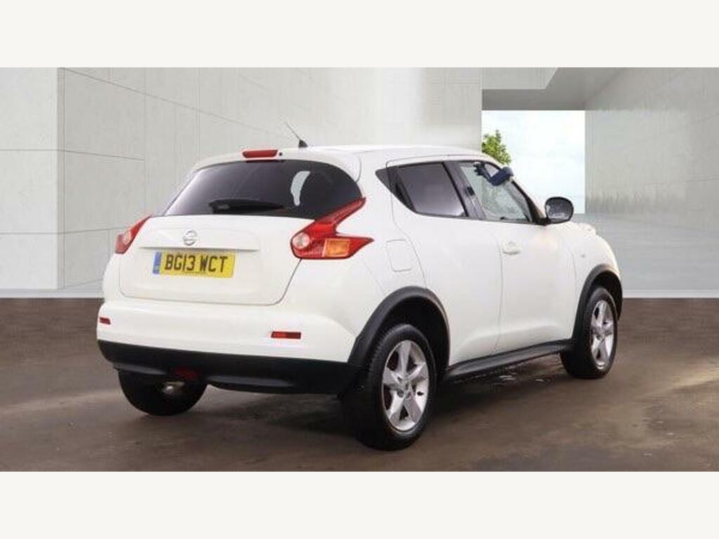 Nissan Juke Acenta Red #4