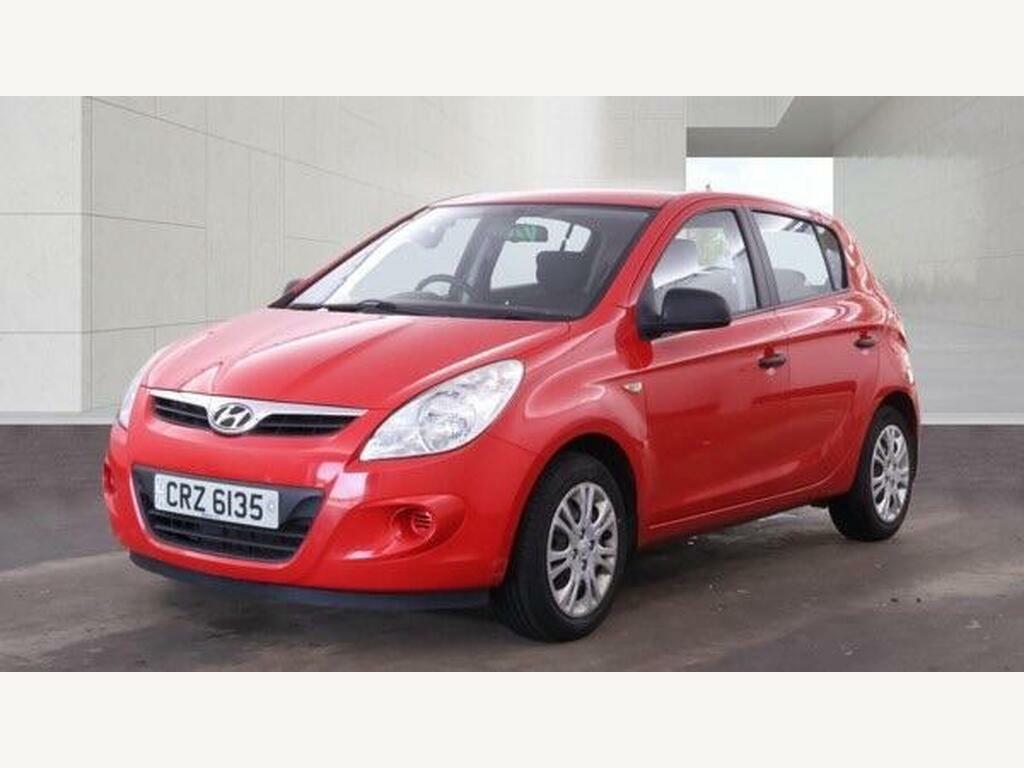Hyundai I20 Hatchback White #2