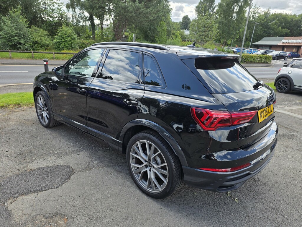 Audi Q3 1.5 Tfsi Cod 35 Black Edition 2025 Black #4