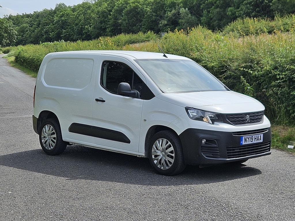 Peugeot Partner 1.6 Bluehdi 1000 Professional Standard Panel Van 5 White
