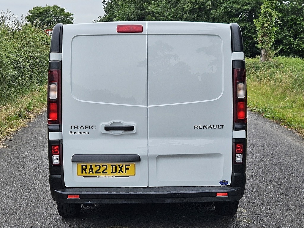 Renault Trafic 2.0 Dci Blue Ll30 Business Panel Van Ma White #3