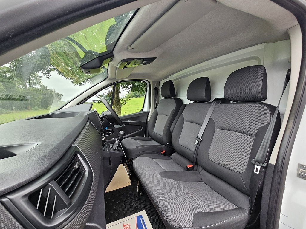 Renault Trafic 2.0 Dci Blue Ll30 Business Panel Van Ma White #5