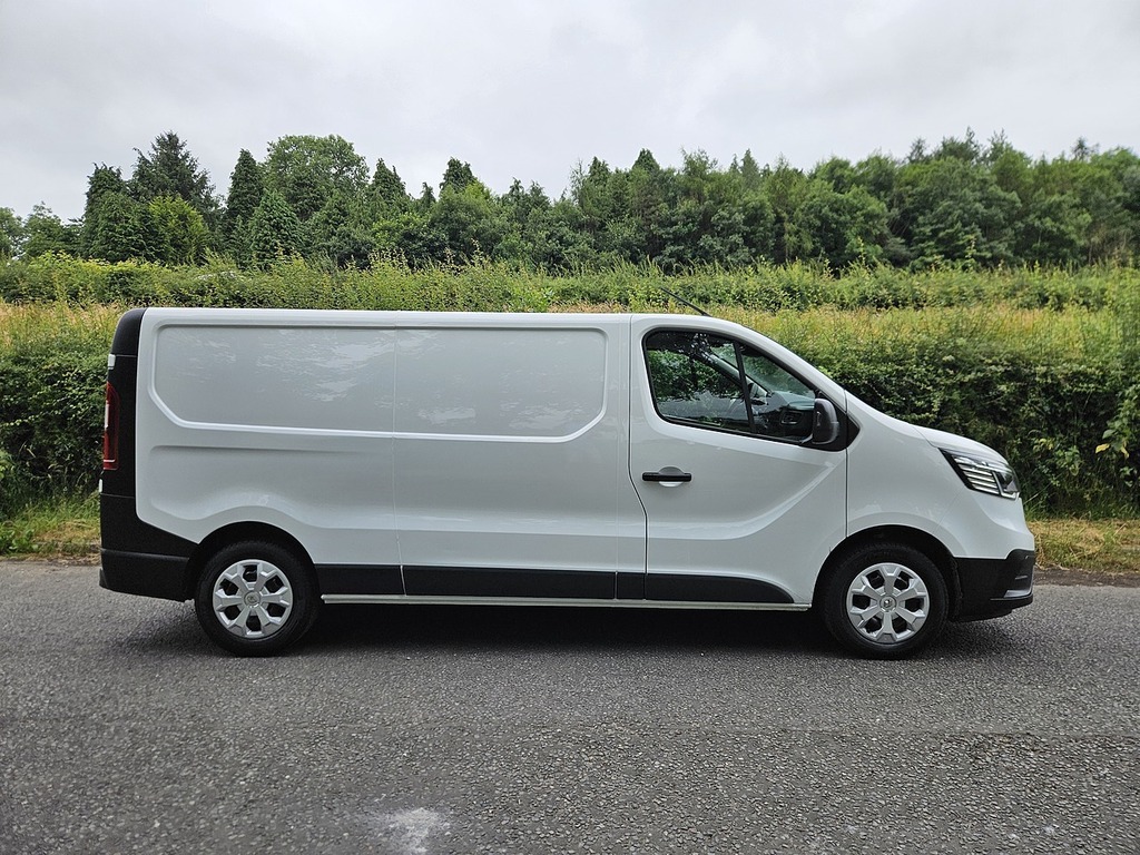 Renault Trafic 2.0 Dci Blue Ll30 Business Panel Van Ma White #4