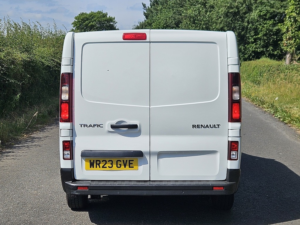 Renault Trafic 2.0 Dci Blue Sl28 Business Panel Van M White #4