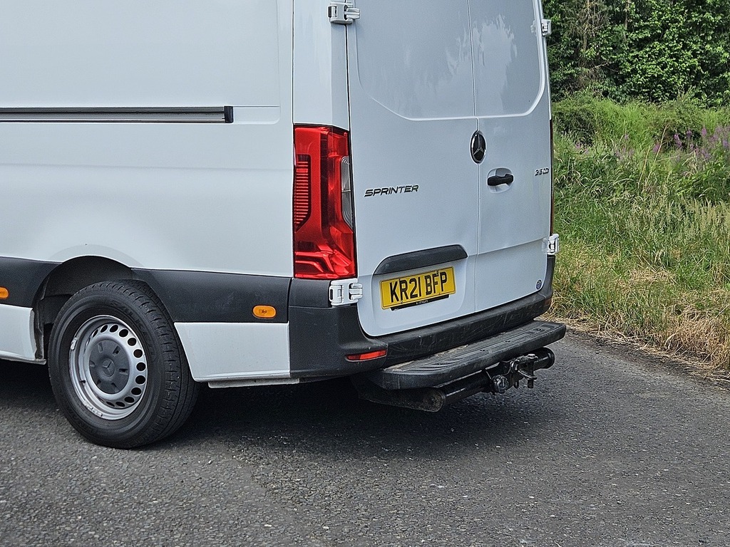 Mercedes-Benz Sprinter 315 Cdi Progressive White #6