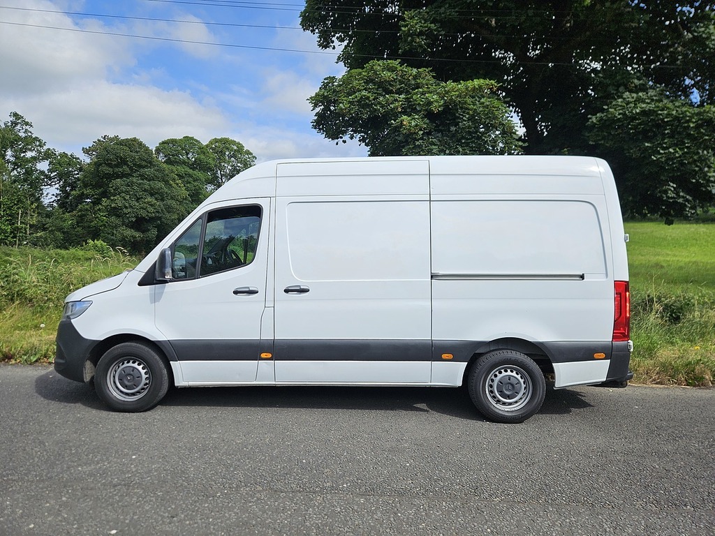 Mercedes-Benz Sprinter 315 Cdi Progressive White #3