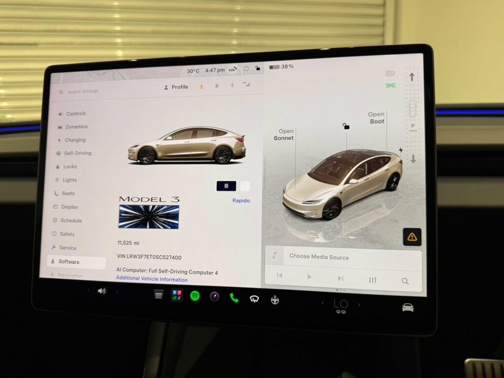 Tesla Model 3 Long Range Awd #28