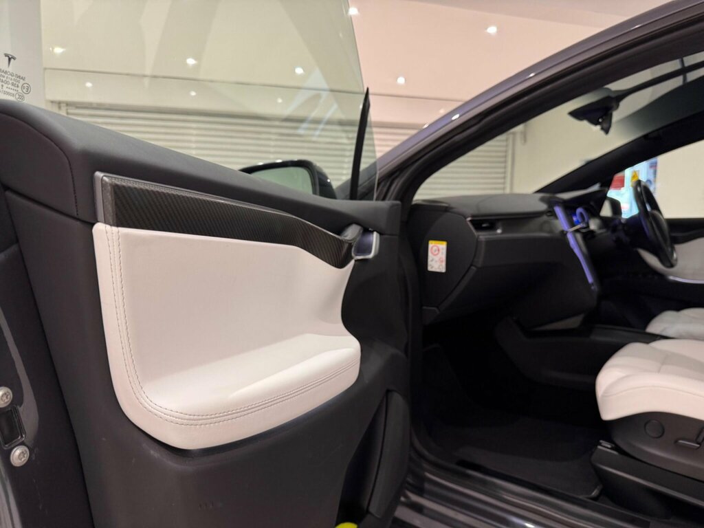 Tesla Model X 75D Dual Motor Red #8