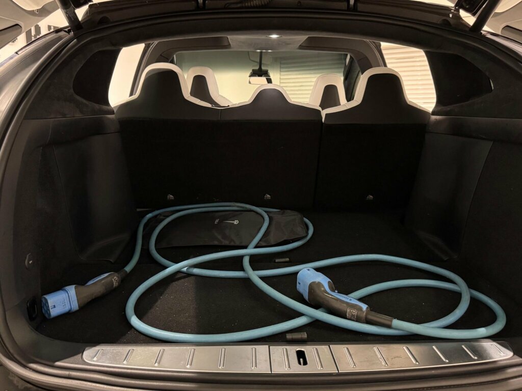 Tesla Model X 75D Dual Motor Red #15