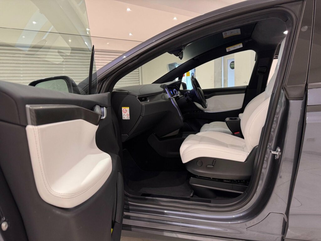 Tesla Model X 75D Dual Motor Red #12