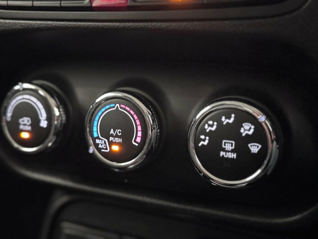Jeep Renegade Longitude Black #10