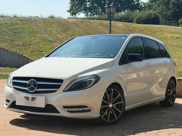 Mercedes-Benz B Class 2014 2.0 B220 Sport Mpv 7G-dct 4Matic E White #2