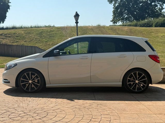 Mercedes-Benz B Class 2014 2.0 B220 Sport Mpv 7G-dct 4Matic E White #4