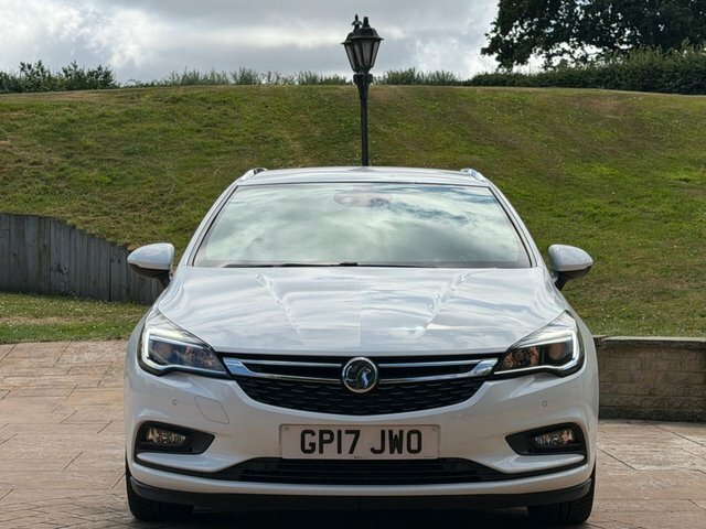 Vauxhall Astra 2017 1.6 Cdti Biturbo Elite Nav Sports Tourer White #4