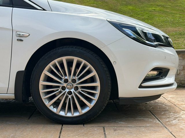 Vauxhall Astra 2017 1.6 Cdti Biturbo Elite Nav Sports Tourer White #6