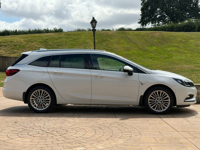 Vauxhall Astra 2017 1.6 Cdti Biturbo Elite Nav Sports Tourer White #2