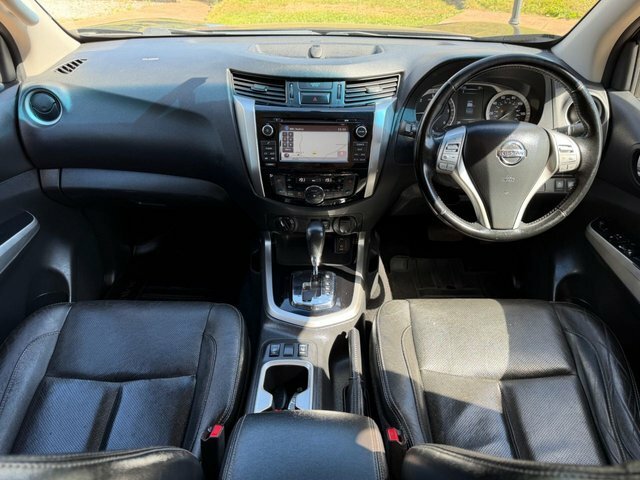 Nissan Navara 2.3L Tekna Yellow #17