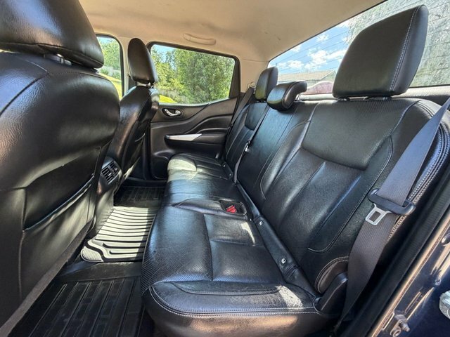 Nissan Navara 2.3L Tekna Yellow #20