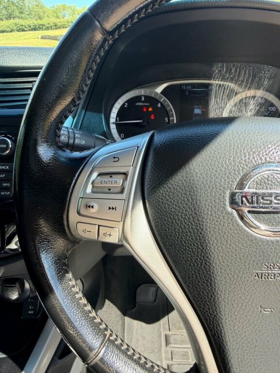 Nissan Navara 2.3L Tekna Yellow #12