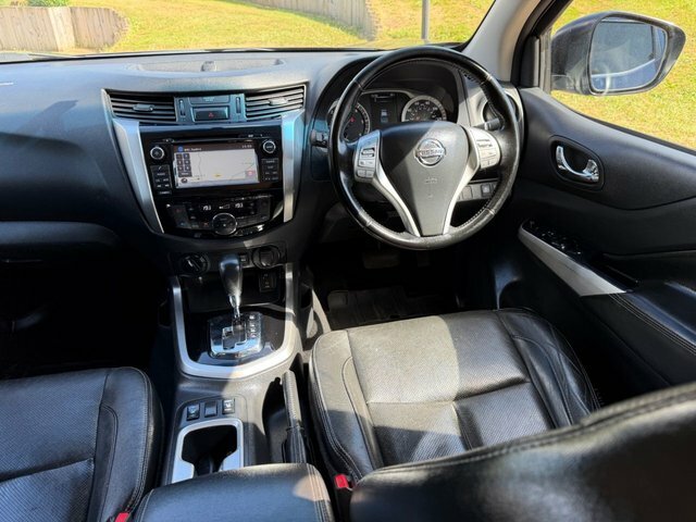 Nissan Navara 2.3L Tekna Yellow #19