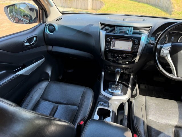 Nissan Navara 2.3L Tekna Yellow #18