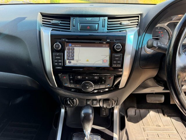 Nissan Navara 2.3L Tekna Yellow #16